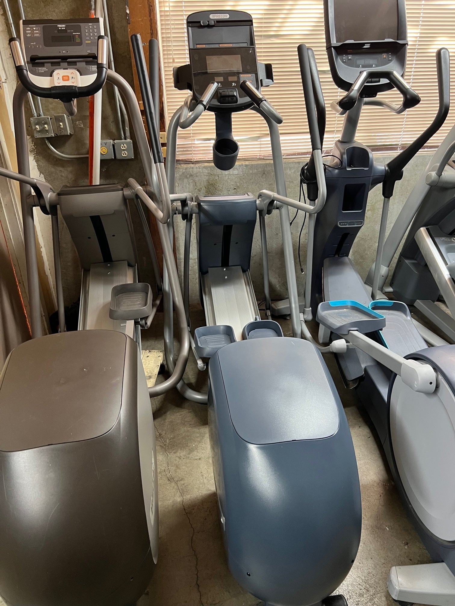 Precor EFX 445